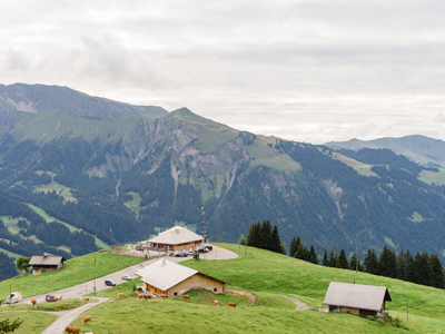 08.23-Buhlberg, une belle terrasse de la Lenk (2)